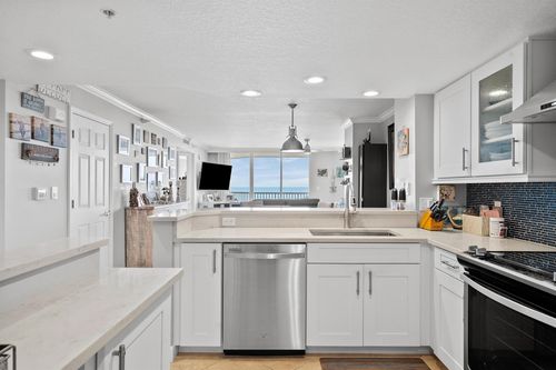 apt-6-2-5051 N Highway A1a, Hutchinson Island, FL, 34949-8284 | Card Image