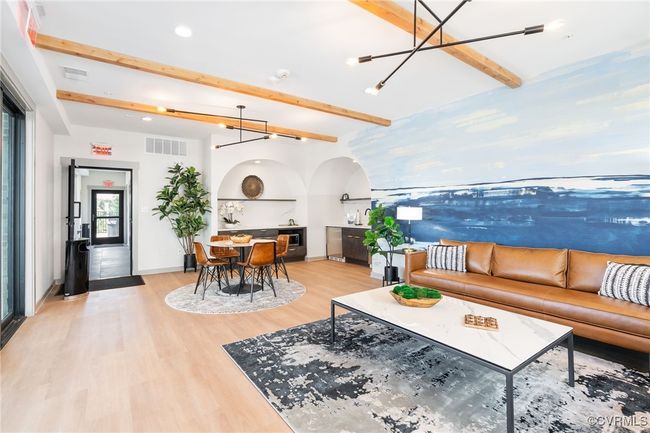 Clubhouse | Image 38