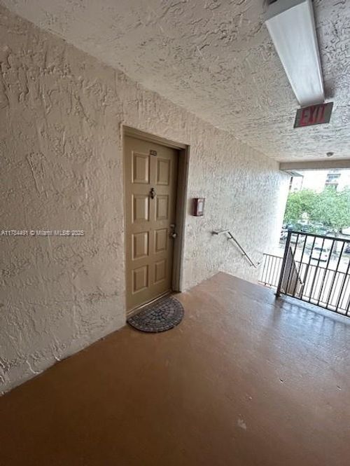 apt-302-15201 Sw 80th St, Miami, FL, 33193-1344 | Card Image
