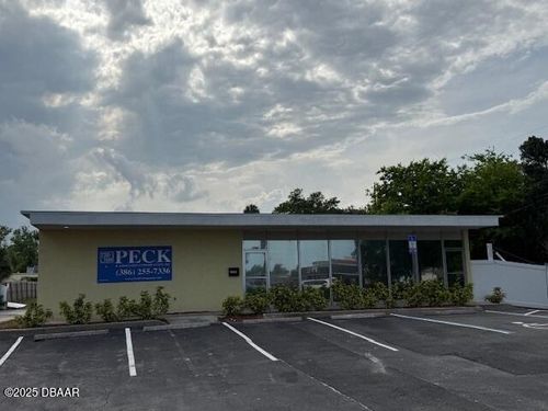 1952 S Ridgewood Ave, South Daytona, FL, 32119-2239 | Card Image