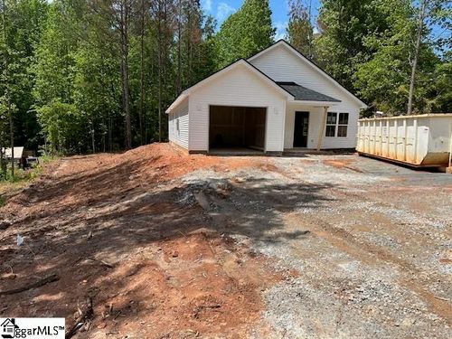 1075 E Prince Road, Landrum, SC, 29356 | Card Image