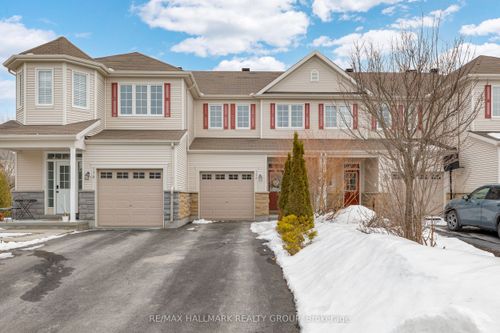 132 Laramie Cres, Nepean, ON, K2J5Z8 | Card Image