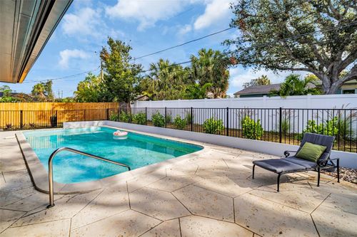 307 Orangewood Ln, LARGO, FL, 33770-4077 | Card Image