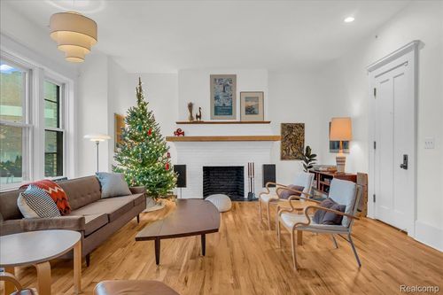 apt-202-615 W Hancock St, Detroit, MI, 48201-1136 | Card Image