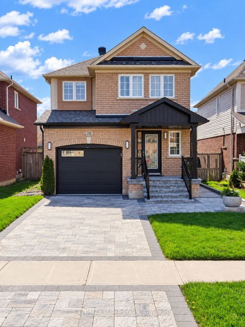 28 Versailles Cres, Barrie, ON, L4M0B8 | Card Image
