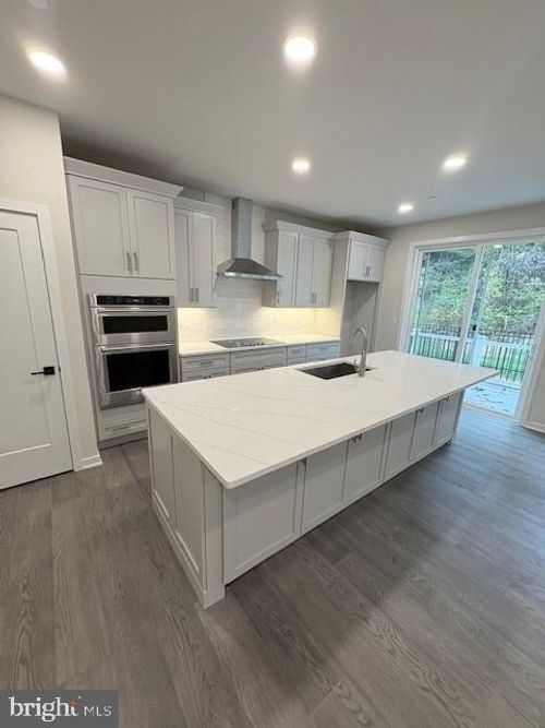 18 Grayson Ln, DOWNINGTOWN, PA, 19335 | Card Image