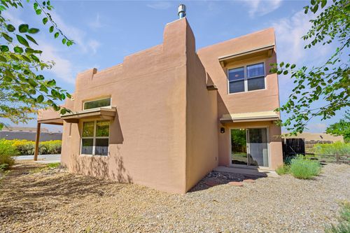 7023 Vuelta Vistoso, Santa Fe, NM, 87507-4605 | Card Image