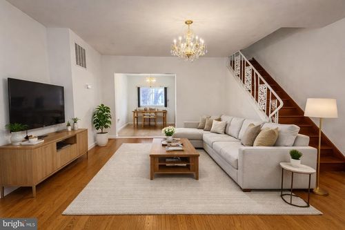 2707 S 9th St, PHILADELPHIA, PA, 19148-5047 | Card Image