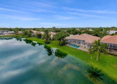 808 Heritage Dr, House other with 5 bedrooms, 3 bathrooms and null parking in Weston FL | Image 2