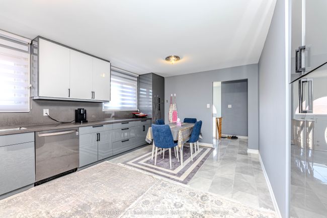 28 Sawmill Rd, House attached with 4 bedrooms, 3 bathrooms and 3 parking in North York ON | Image 6