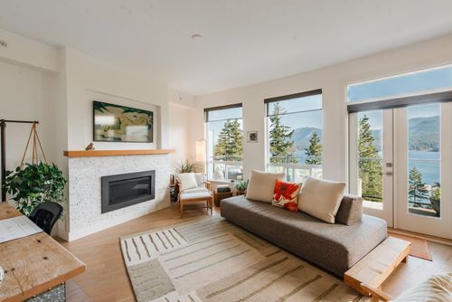 302-5780 Marine Way, Sechelt, BC, V7Z0L8 | Card Image