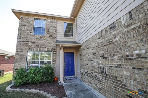 157 Brickyard Ln, Jarrell, TX, 76537-1352 | Card Image