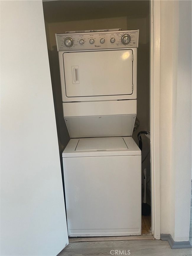 Laundry Area | Image 7