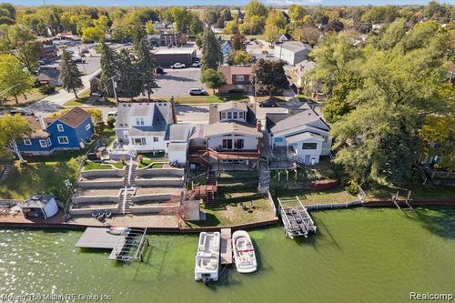 132 N Liberty St, Belleville, MI, 48111-2730 | Card Image