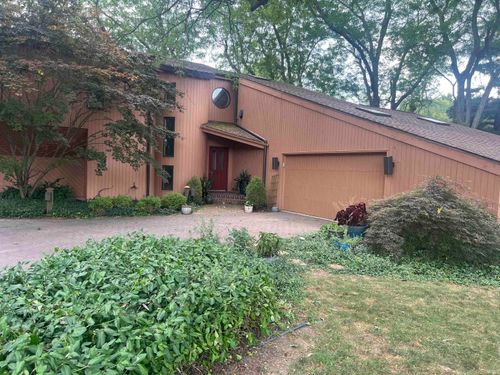 207 Grandview Ct, North Manchester, IN, 46962-1012 | Card Image