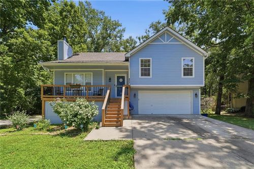 403 Woodland Ave, Smithville, MO, 64089-9389 | Card Image