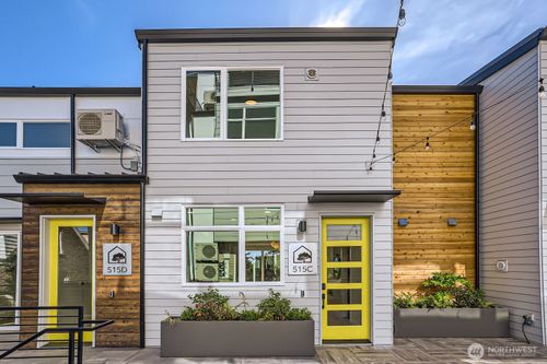 c-515 Howe St, Seattle, WA, 98109-2629 | Card Image