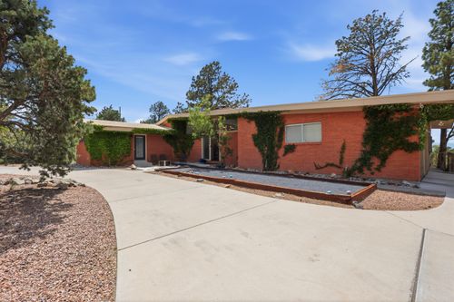 803 Martingale Ln Se, Albuquerque, NM, 87123-4301 | Card Image