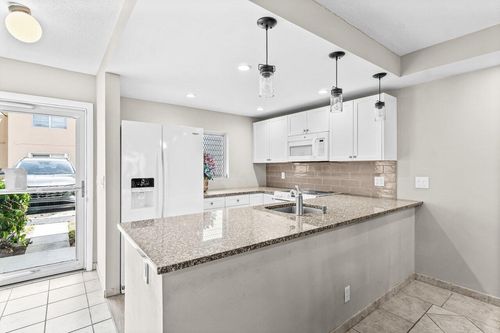 apt-106-2191 Ne 1st Ct, Boynton Beach, FL, 33435-2306 | Card Image