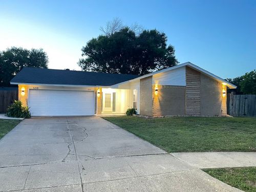 600 Lynnfield Ct, Arlington, TX, 76014-3034 | Card Image