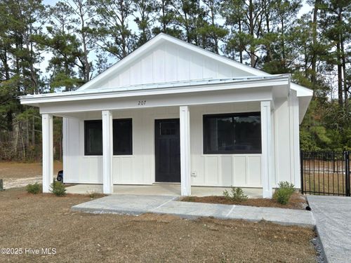 163 Long Pond Loop, Swansboro, NC, 28584-0280 | Card Image