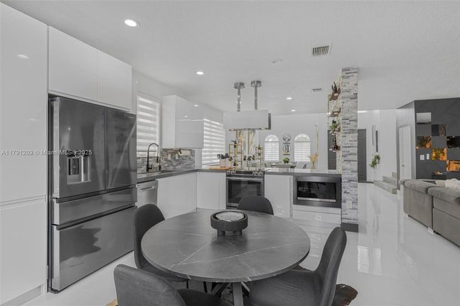 13109 Sw 54 Th Ct, House other with 5 bedrooms, 3 bathrooms and null parking in Miramar FL | Image 13