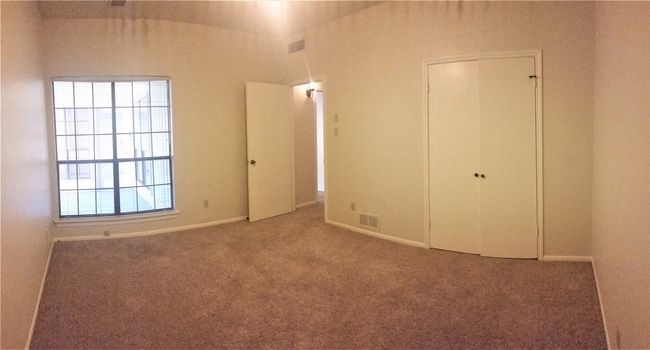 2025 Heatherbrook Dr, Townhouse with 2 bedrooms, 2 bathrooms and null parking in Grapevine TX | Image 14