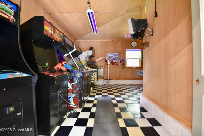 1370 Arcade | Image 12