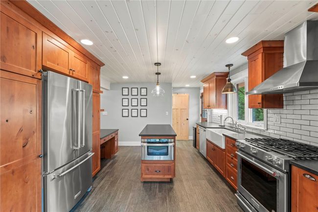 857 E Mcmurray Rd, House other with 3 bedrooms, 3 bathrooms and 2 parking in Peters Twp PA | Image 14