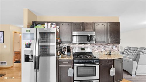 2216 Beechwood Rd, Joliet, IL, 60432-1504 | Card Image