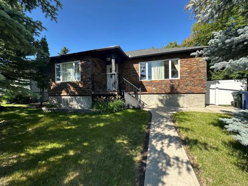 1332 24 Street, Didsbury, AB, T0M0W0 | Card Image