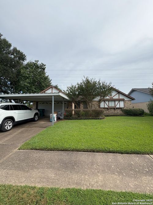 3739 Moonlite Dr, Pasadena, TX, 77505-3215 | Card Image