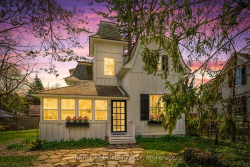 8 Luther Ave, Niagara on the Lake, ON, L0S1J0 | Card Image