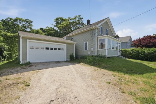 10 Hobart St, Westerly, RI, 02891-2307 | Card Image