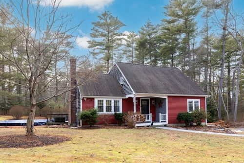 49 Thompson St, Pembroke, MA, 02359-3563 | Card Image