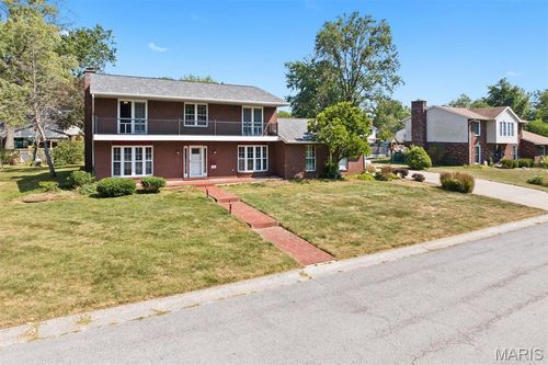10 Ravenwood Cir, O Fallon, IL, 62269-1223 | Card Image