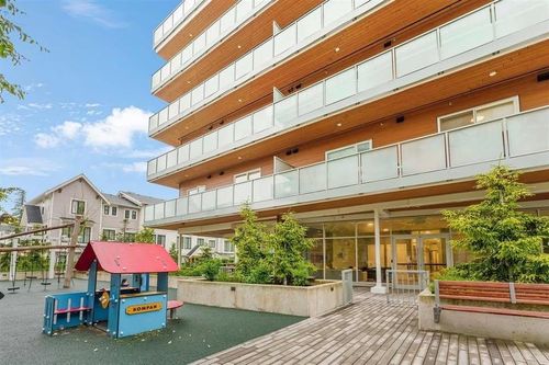 b407-B407-8447 202 St, Langley, BC, V2Y4K2 | Card Image