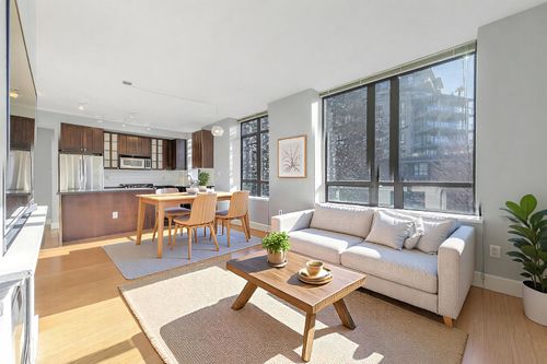 312-170 W 1st St, North Vancouver, BC, V7M3P2 | Card Image