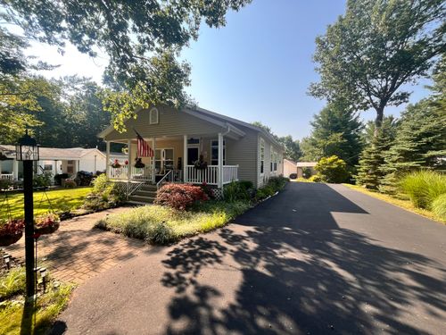 8439 W Easy St, Mears, MI, 49436-9423 | Card Image