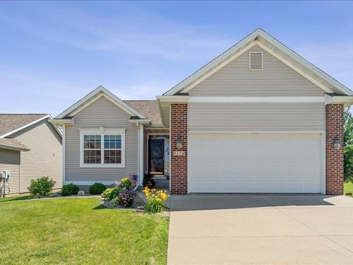 4176 Lakeview Dr Sw, Cedar Rapids, IA, 52404-7753 | Card Image