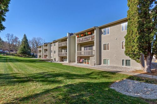 1107 Highland Ave, Northfield, MN, 55057-1361 | Card Image