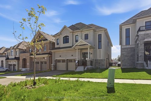 86 Belmont Dr, Newcastle, ON, L1B0W8 | Card Image