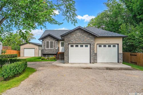 312 2nd Ave S, Hepburn, SK, S0K1Z0 | Card Image