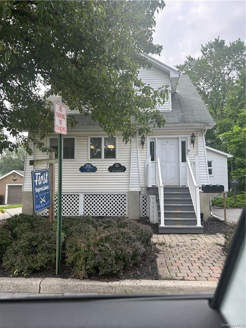 3-55 St John St, Goshen, NY, 10924-1518 | Card Image
