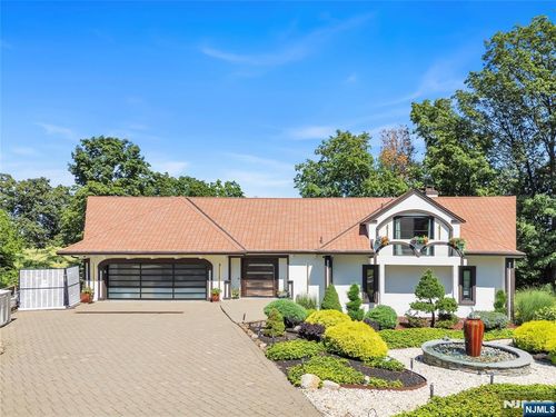 18 Fairview Dr, North Caldwell, NJ, 07006-4515 | Card Image