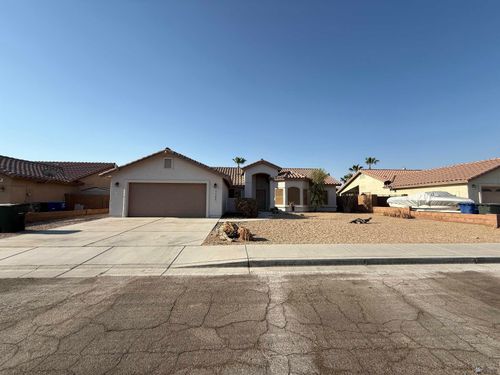 7525 E 26th St, Yuma, AZ, 85365-8613 | Card Image