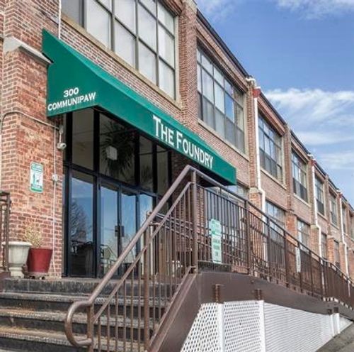 310-300 Communipaw Ave, Jersey City, NJ, 07304-4077 | Card Image