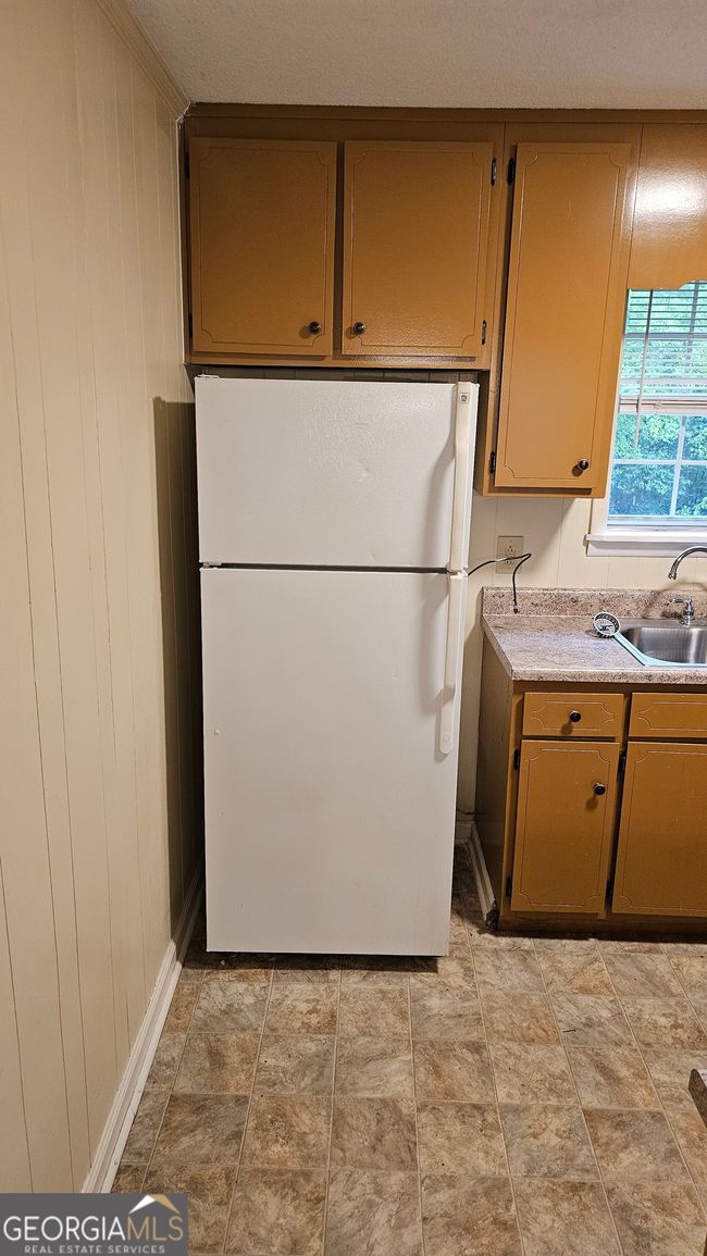 412 Vienna Cir, House other with 4 bedrooms, 2 bathrooms and null parking in Fort Valley GA | Image 6