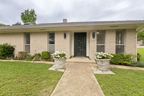 7757 Goforth Cir, Dallas, TX, 75238-4120 | Card Image