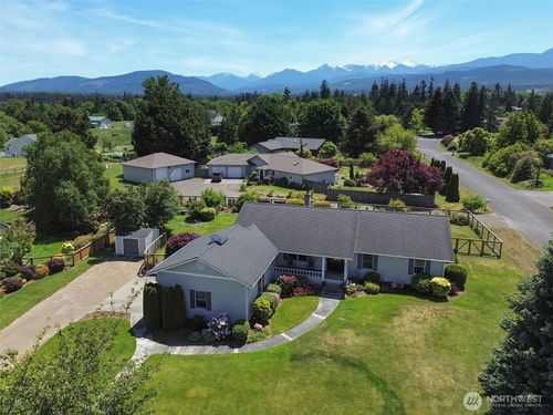 22 E Bedinger Rd, Sequim, WA, 98382-9464 | Card Image